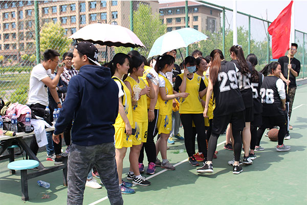 恭祝永利官网于太原理工大学女子篮球赛中首战告捷 恭祝永利官网于太原理工大学女子篮球赛中首战告捷